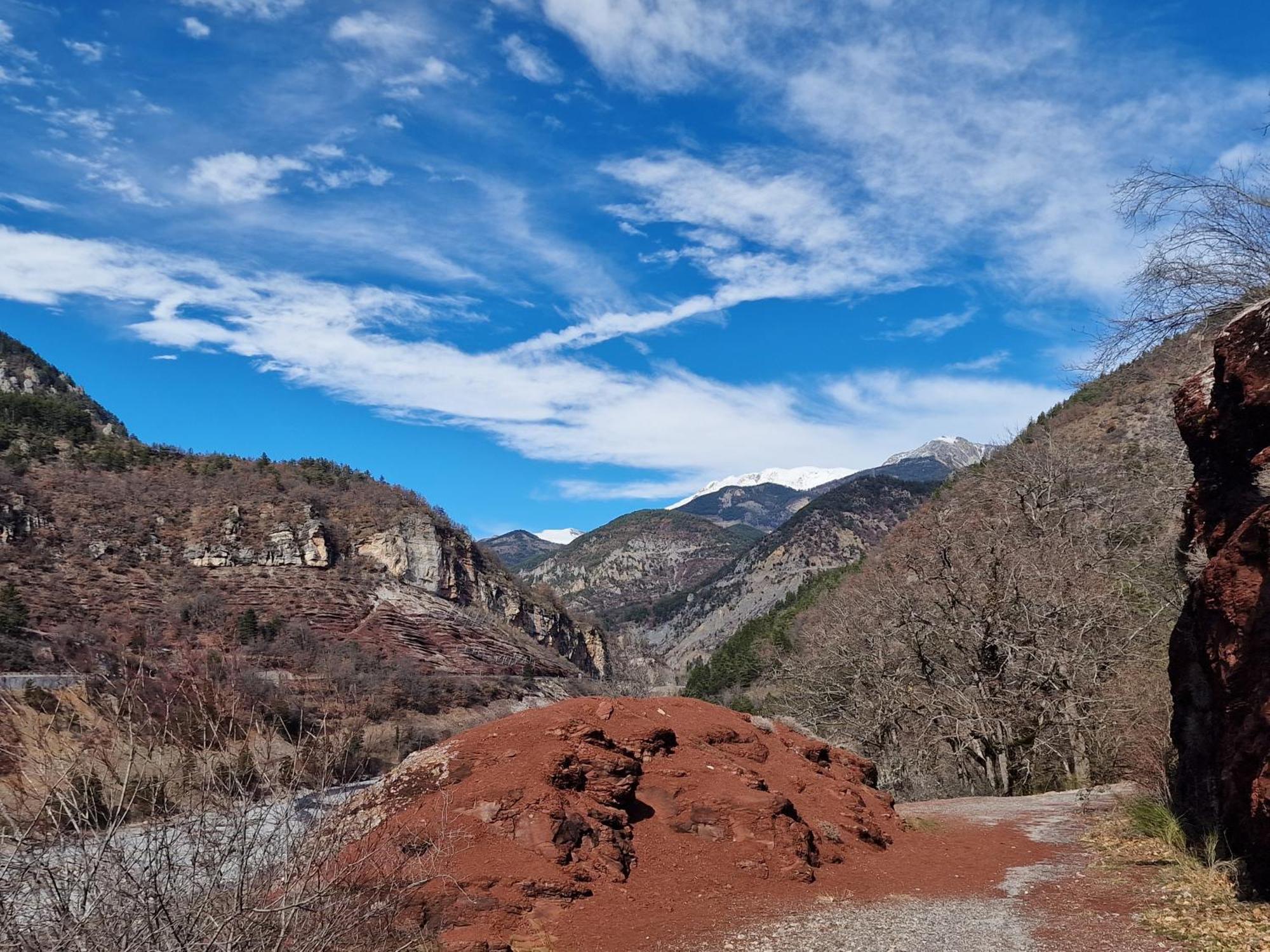 Magnifique Grande Caravane Aux Gorges De Daluis Hotel Guillaumes Luaran gambar