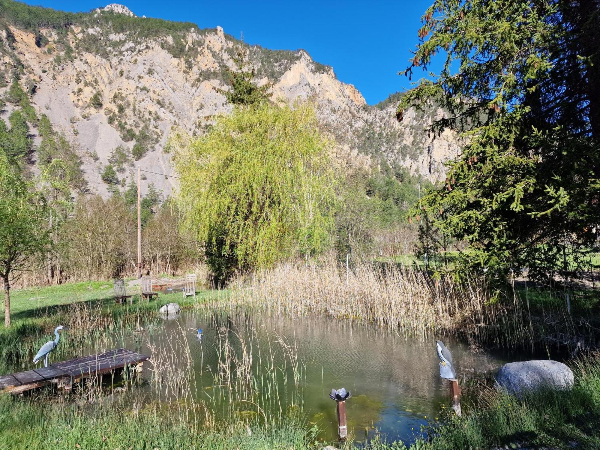 Magnifique Grande Caravane Aux Gorges De Daluis Hotel Guillaumes Luaran gambar