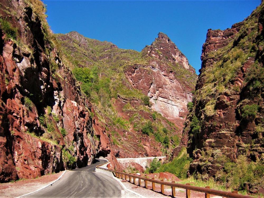 Magnifique Grande Caravane Aux Gorges De Daluis Hotel Guillaumes Luaran gambar